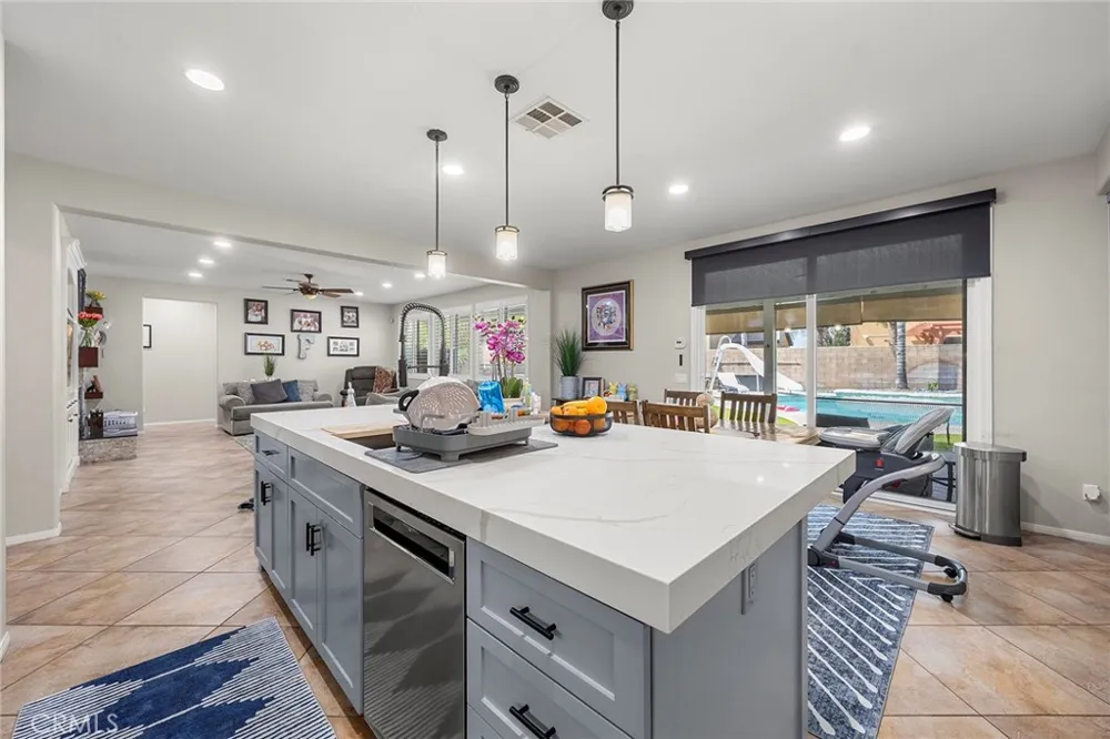 7547 Soaring Bird Court Eastvale, CA 92880