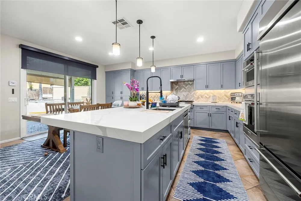 7547 Soaring Bird Court Eastvale, CA 92880