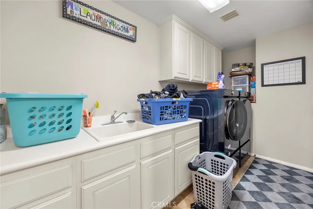 7547 Soaring Bird Court Eastvale, CA 92880