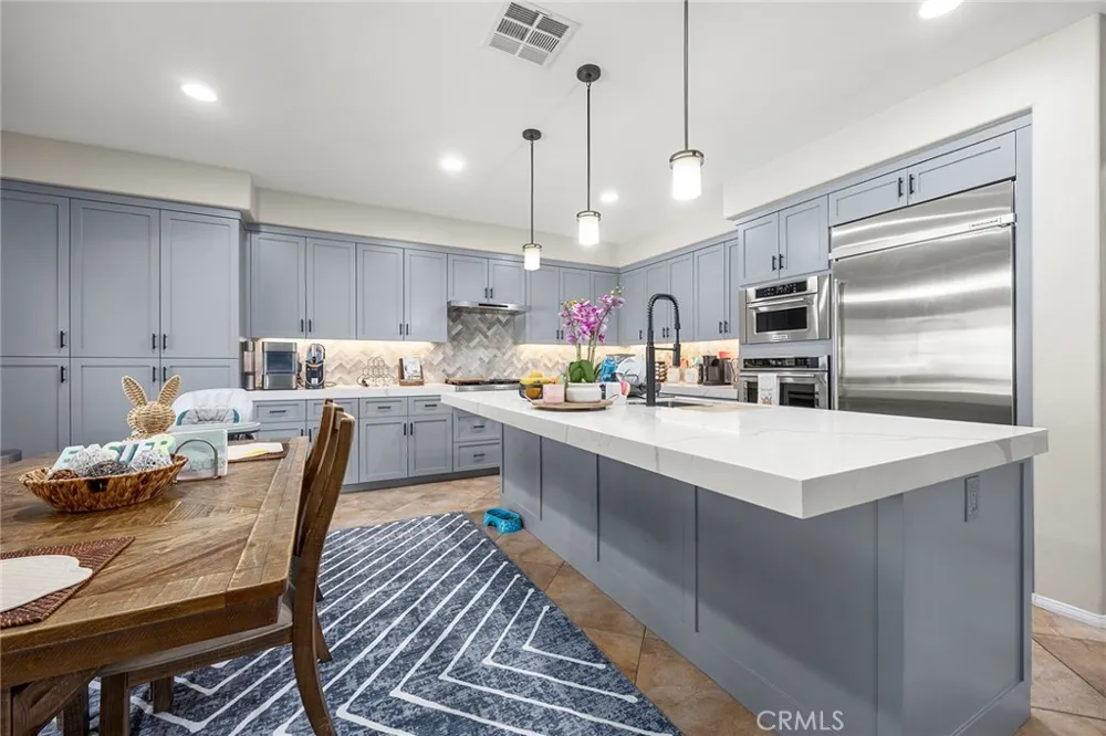 7547 Soaring Bird Court Eastvale, CA 92880