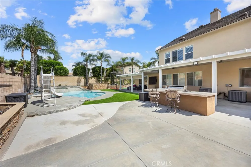 7547 Soaring Bird Court Eastvale, CA 92880