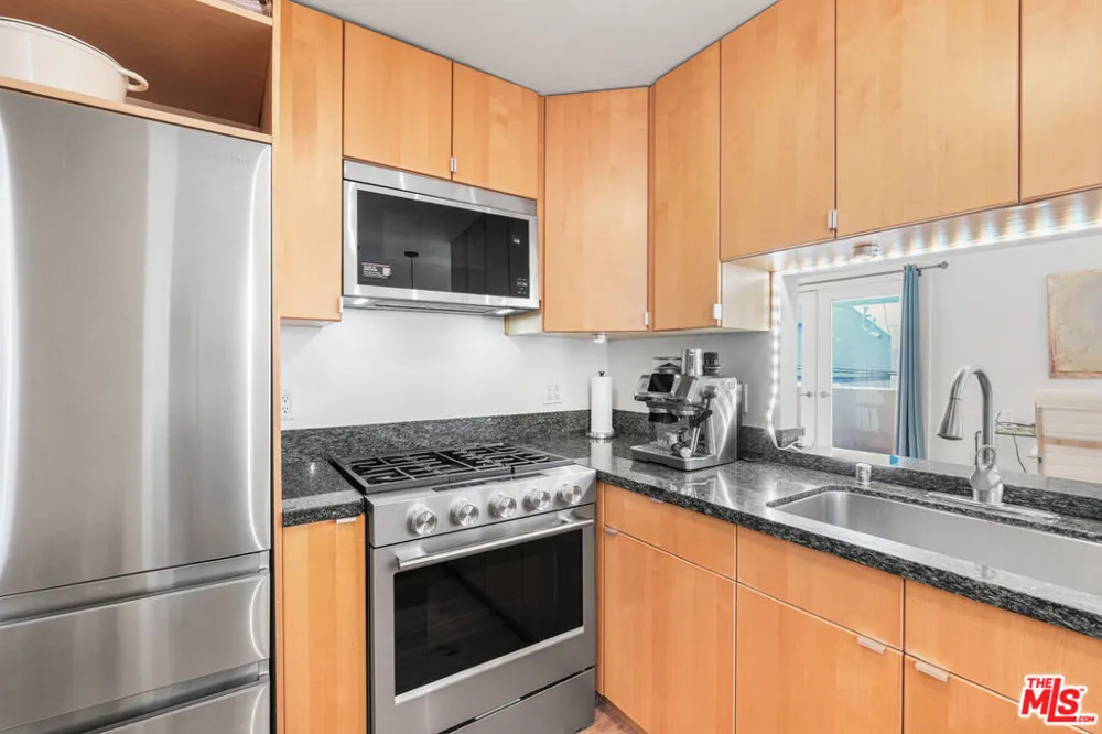 6415 Pacific Avenue #C Playa del Rey, CA 90293