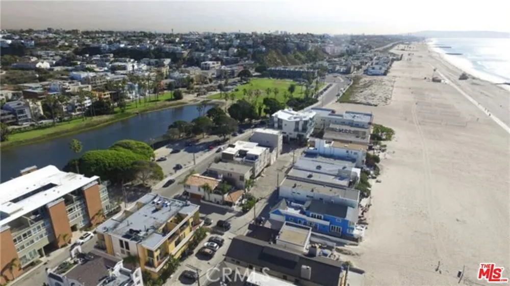 6415 Pacific Avenue #C Playa del Rey, CA 90293