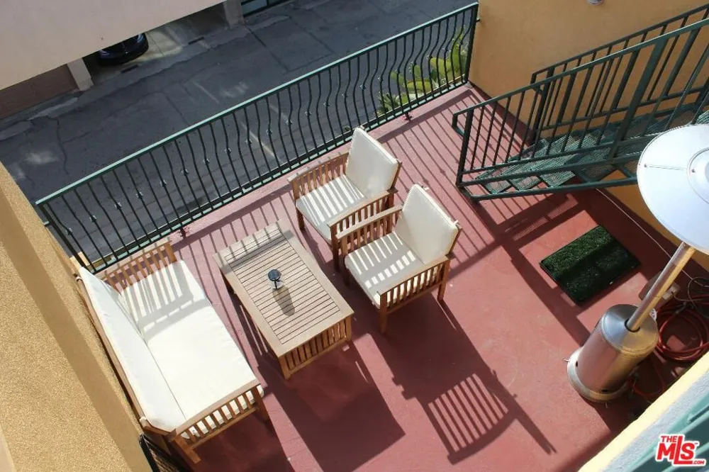 6415 Pacific Avenue #C Playa del Rey, CA 90293