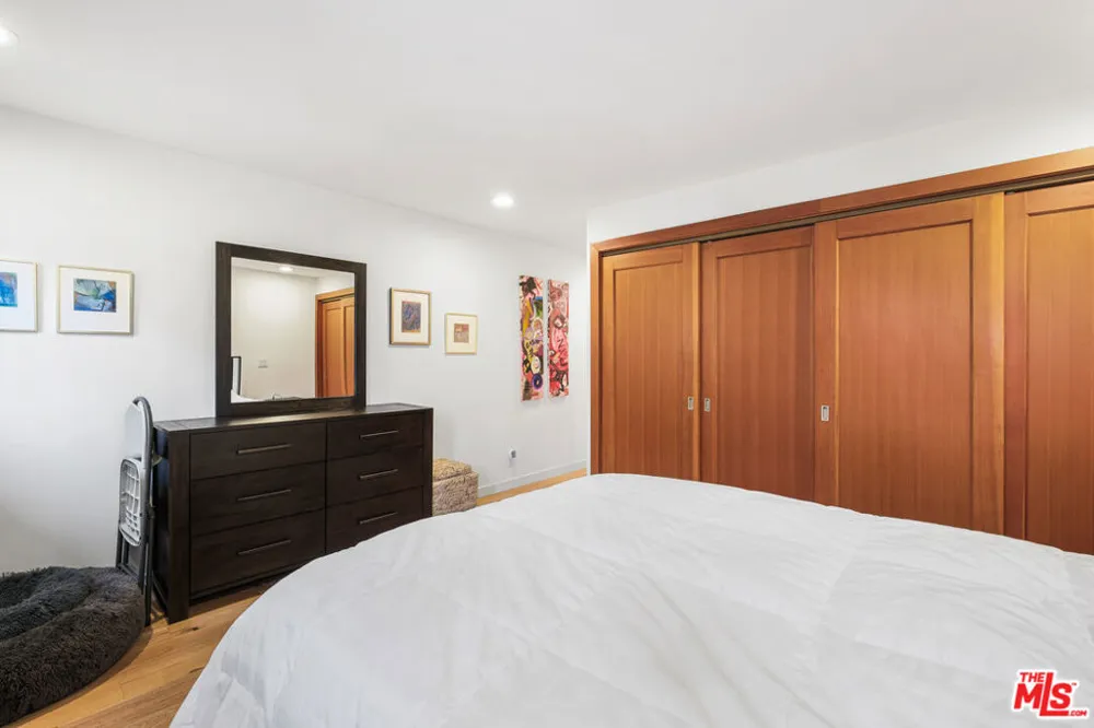 6415 Pacific Avenue #C Playa del Rey, CA 90293