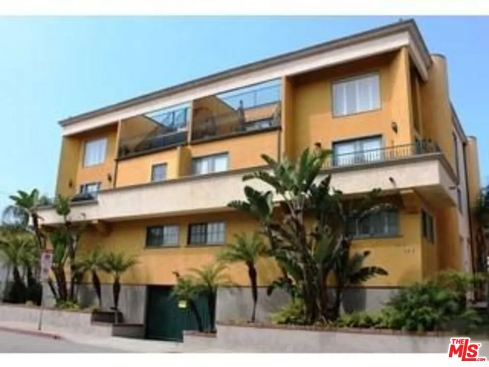 6415 Pacific Avenue #C Playa del Rey, CA 90293