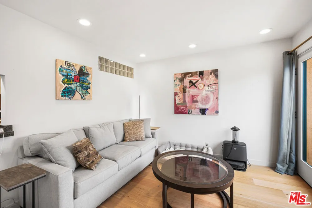 6415 Pacific Avenue #C Playa del Rey, CA 90293