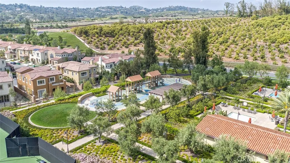 116 Knob Creek Irvine, CA 92602