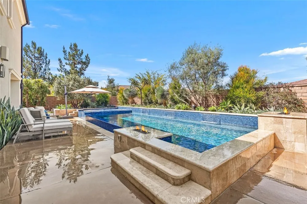 116 Knob Creek Irvine, CA 92602