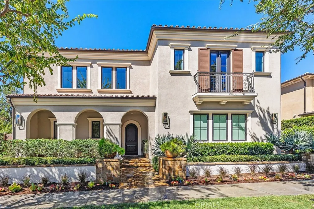 116 Knob Creek Irvine, CA 92602
