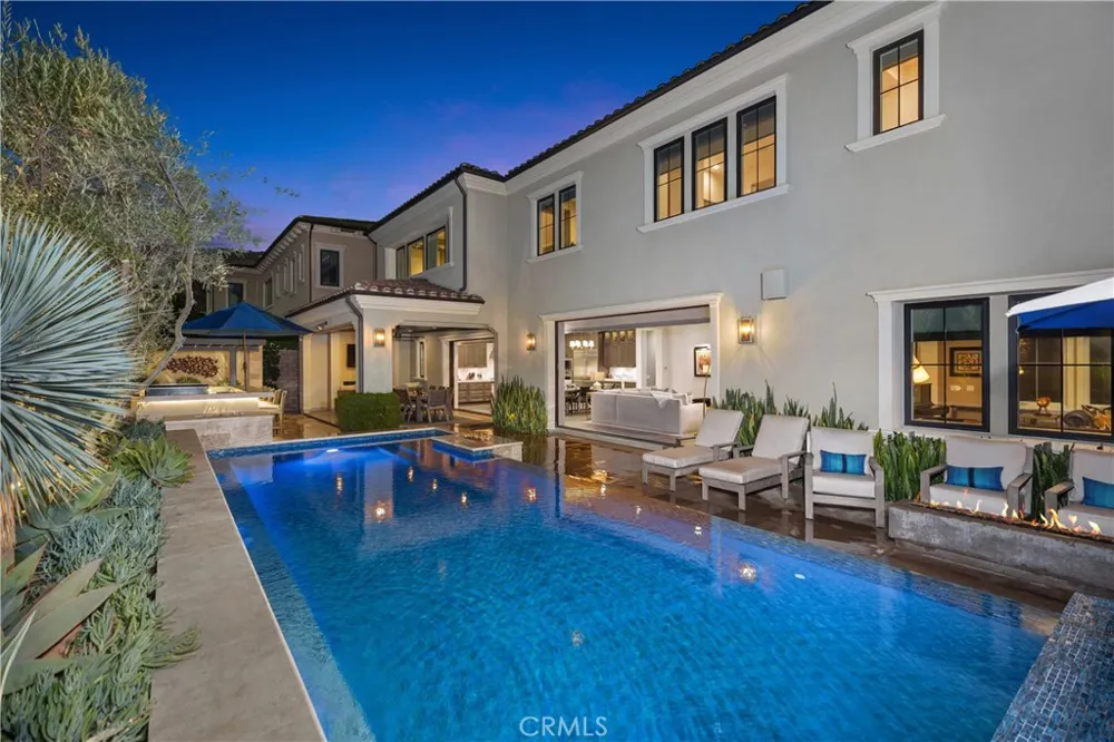 116 Knob Creek Irvine, CA 92602