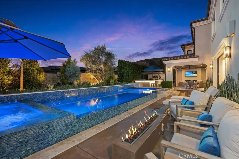 116 Knob Creek Irvine, CA 92602