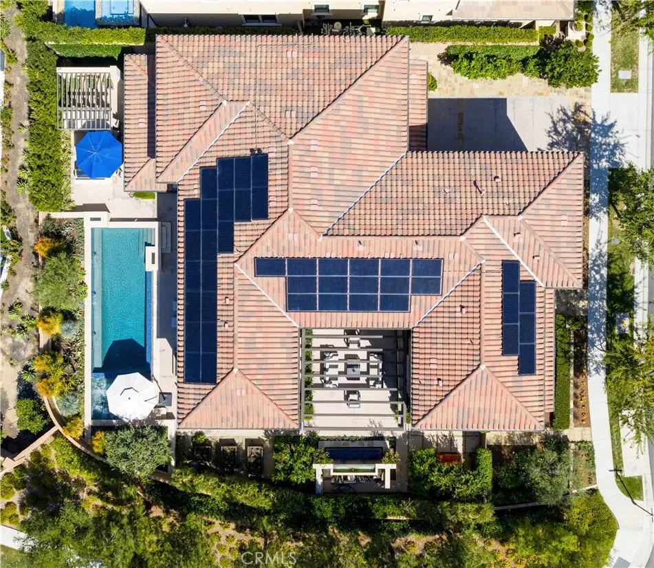 116 Knob Creek Irvine, CA 92602