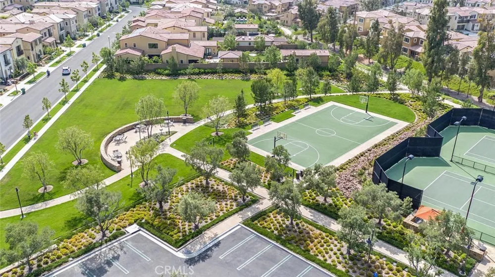 116 Knob Creek Irvine, CA 92602
