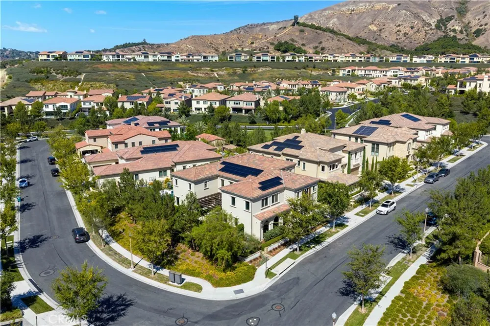 116 Knob Creek Irvine, CA 92602