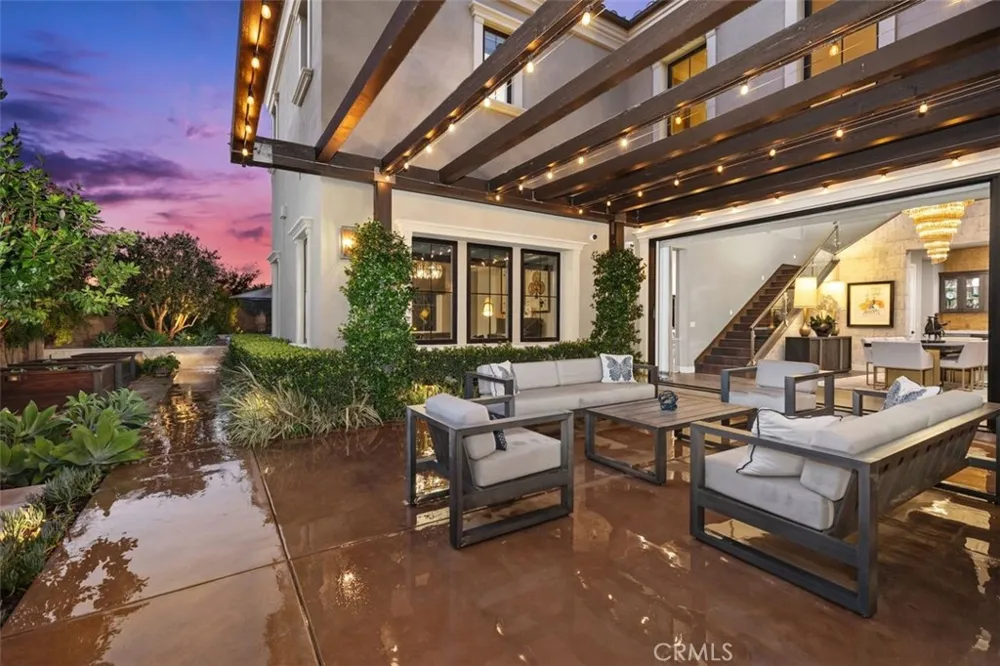 116 Knob Creek Irvine, CA 92602