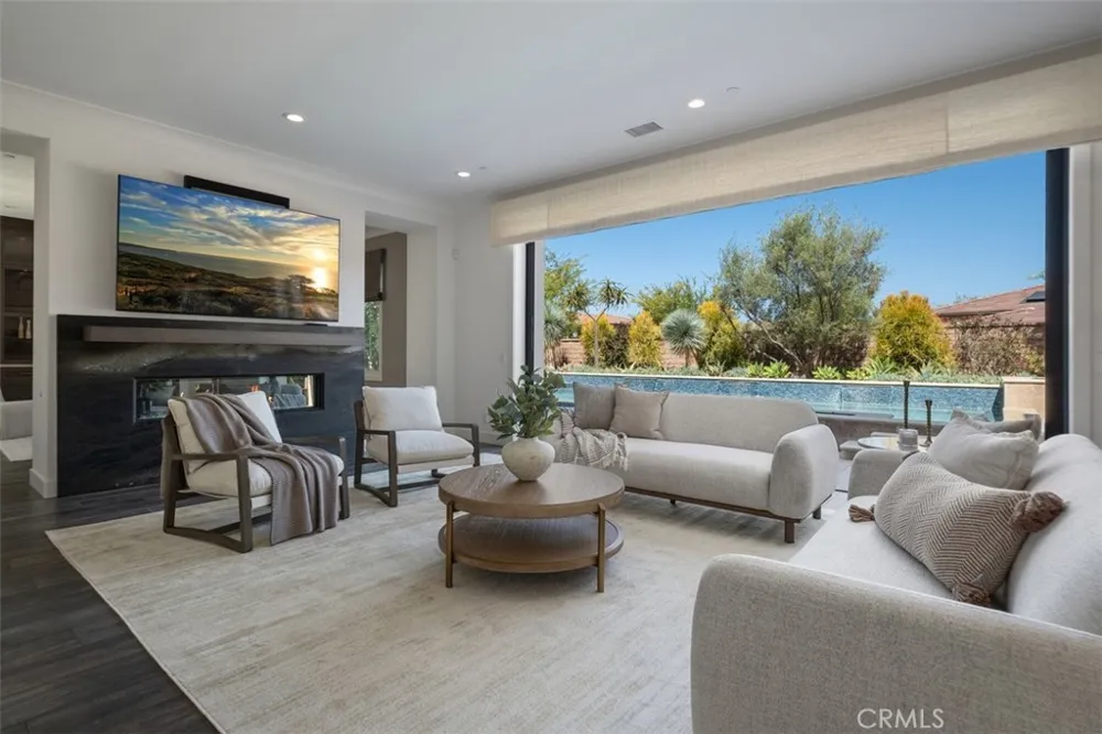 116 Knob Creek Irvine, CA 92602