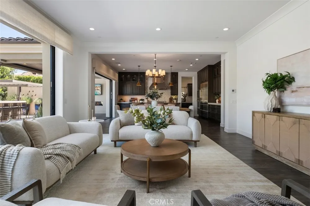 116 Knob Creek Irvine, CA 92602