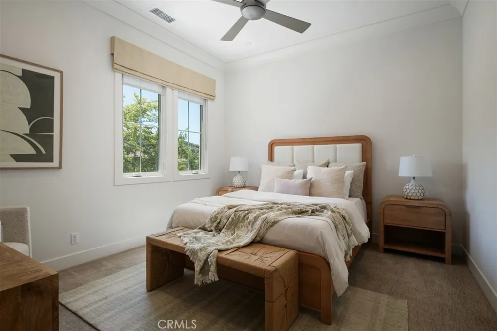 116 Knob Creek Irvine, CA 92602