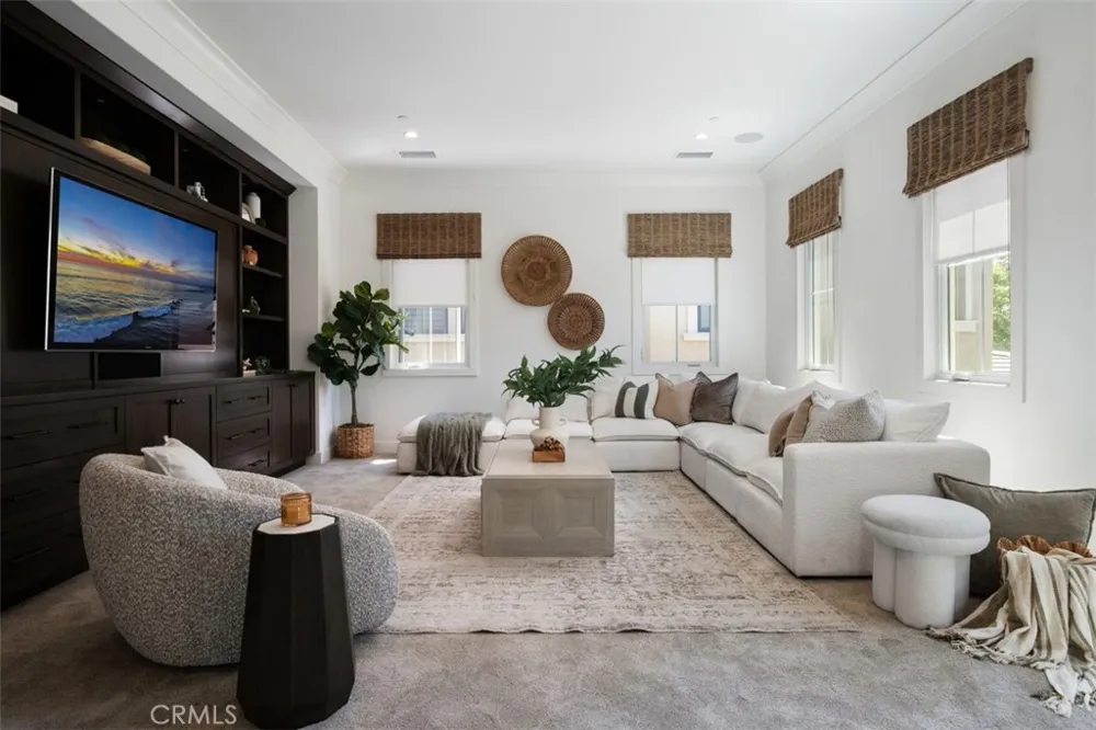 116 Knob Creek Irvine, CA 92602