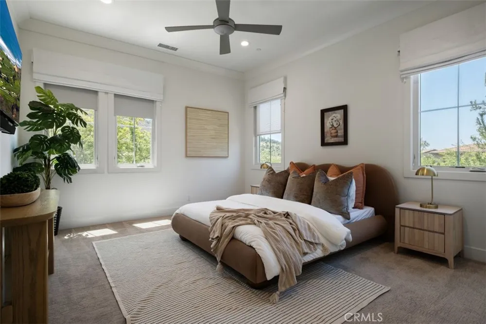 116 Knob Creek Irvine, CA 92602