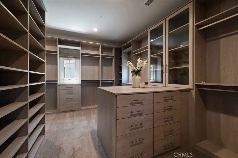 116 Knob Creek Irvine, CA 92602