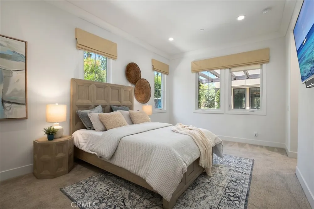 116 Knob Creek Irvine, CA 92602