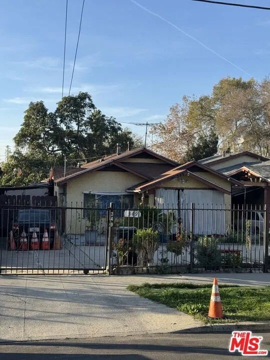349 Reno Street Los Angeles, CA 90026