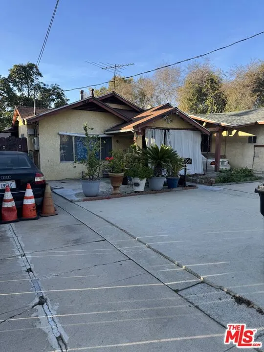 349 Reno Street Los Angeles, CA 90026