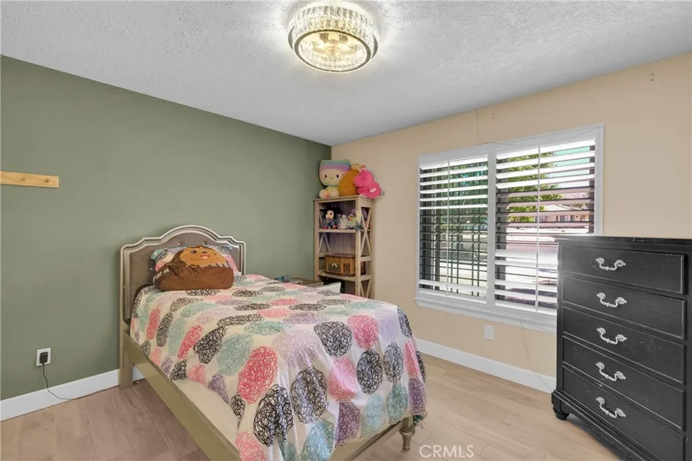15908 Acoma Road Apple Valley, CA 92307