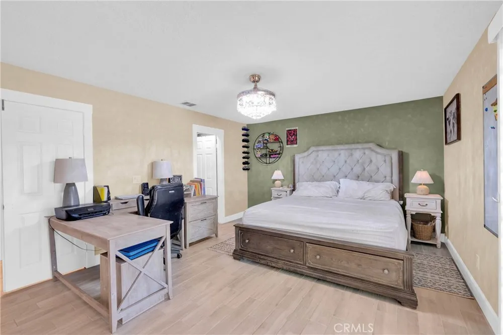 15908 Acoma Road Apple Valley, CA 92307