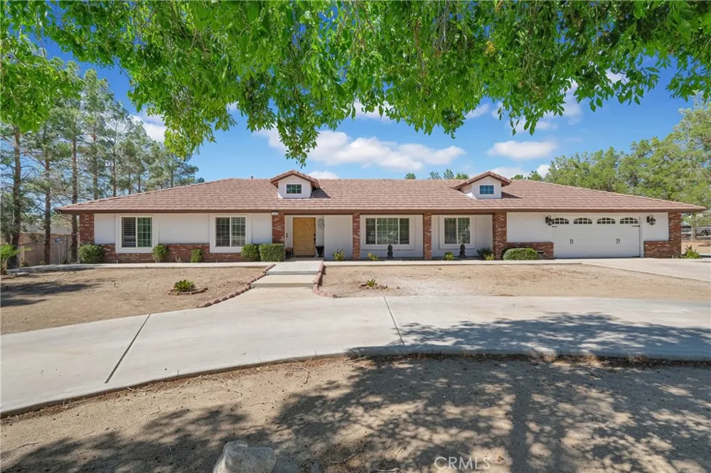 15908 Acoma Road Apple Valley, CA 92307