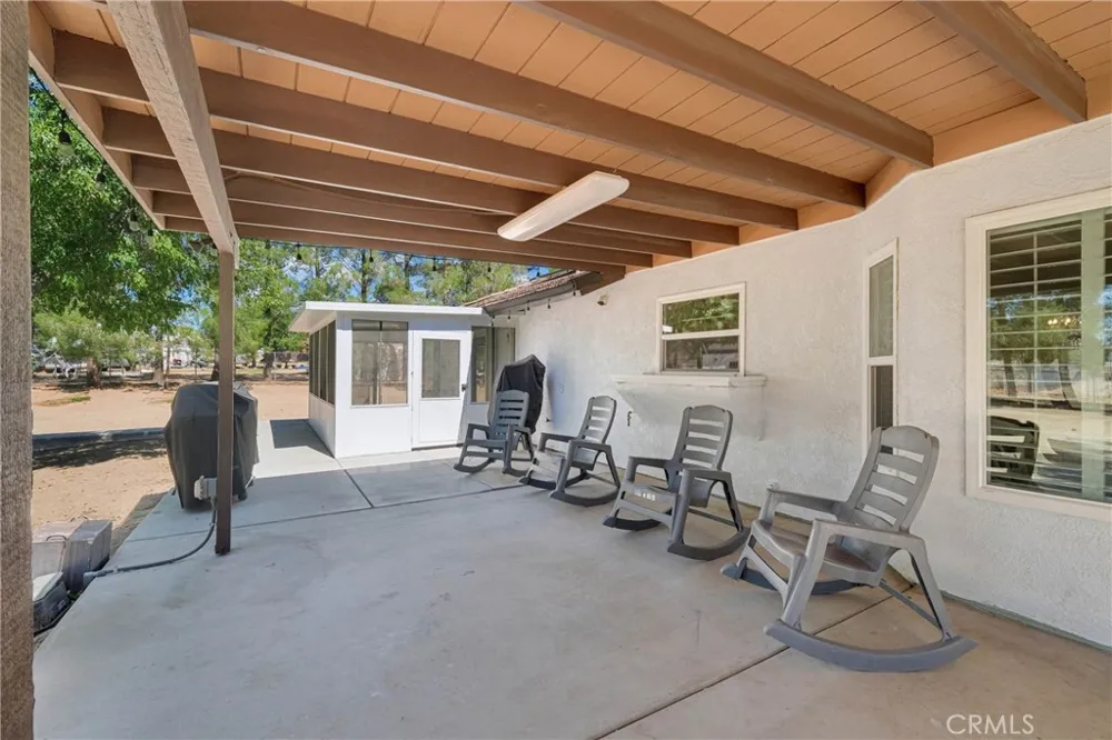 15908 Acoma Road Apple Valley, CA 92307