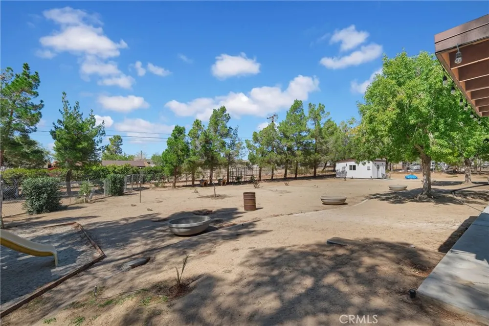 15908 Acoma Road Apple Valley, CA 92307