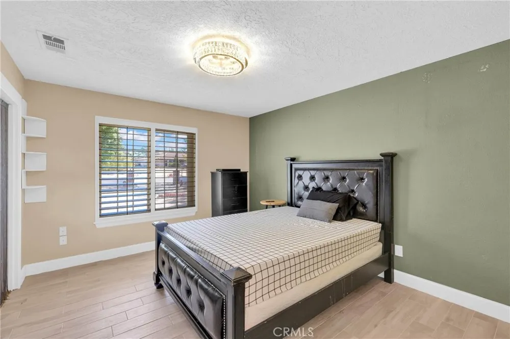 15908 Acoma Road Apple Valley, CA 92307
