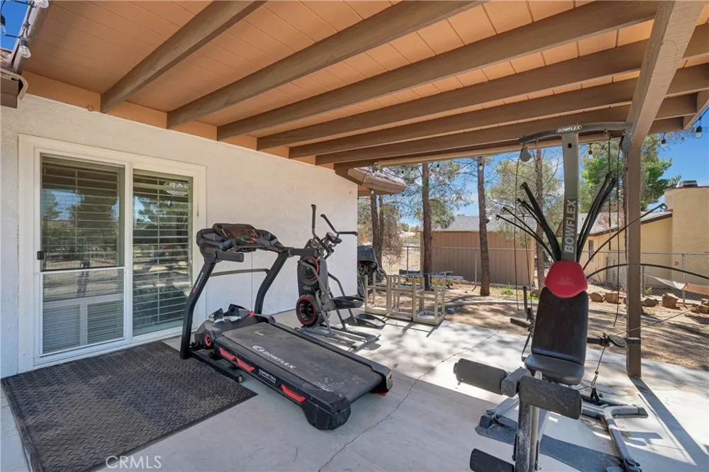 15908 Acoma Road Apple Valley, CA 92307
