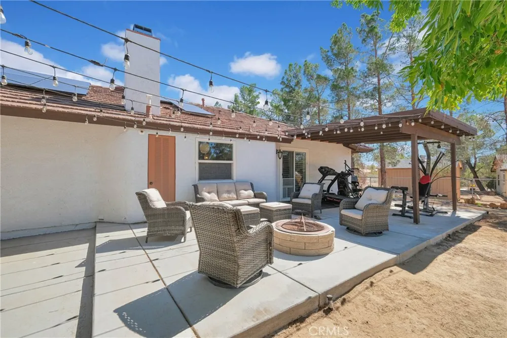 15908 Acoma Road Apple Valley, CA 92307