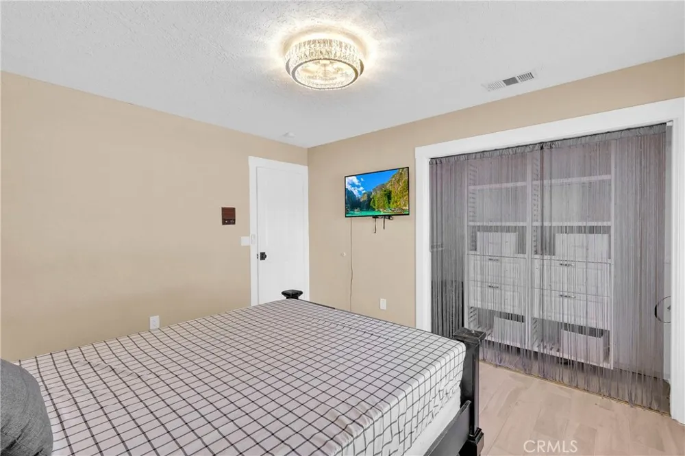 15908 Acoma Road Apple Valley, CA 92307