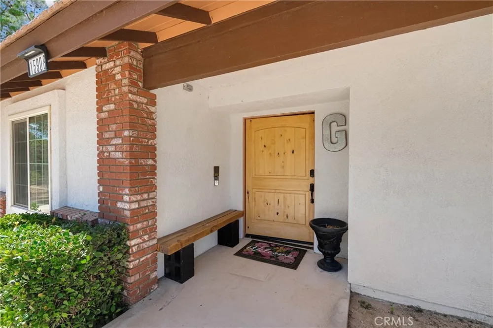 15908 Acoma Road Apple Valley, CA 92307
