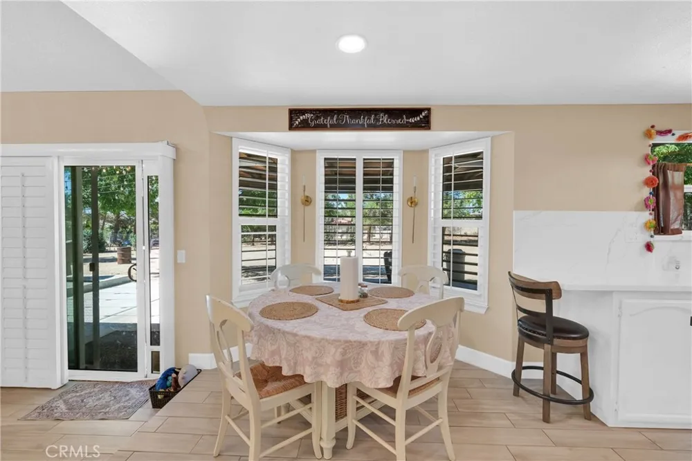 15908 Acoma Road Apple Valley, CA 92307