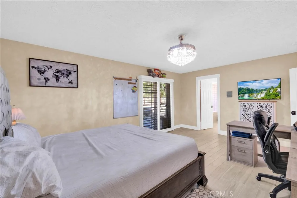 15908 Acoma Road Apple Valley, CA 92307