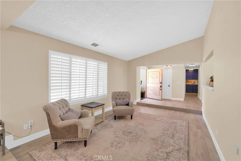 15908 Acoma Road Apple Valley, CA 92307
