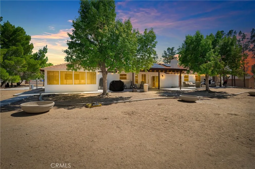 15908 Acoma Road Apple Valley, CA 92307