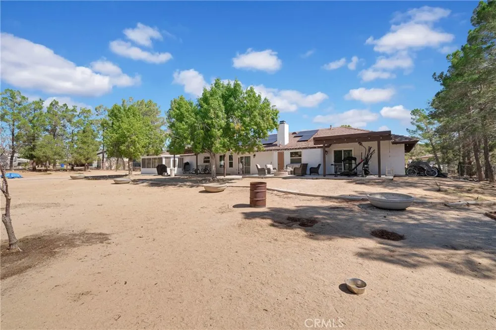 15908 Acoma Road Apple Valley, CA 92307