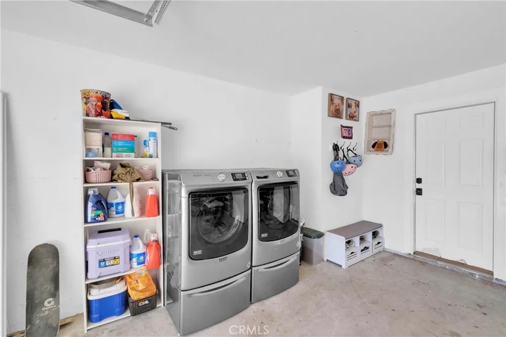 15908 Acoma Road Apple Valley, CA 92307