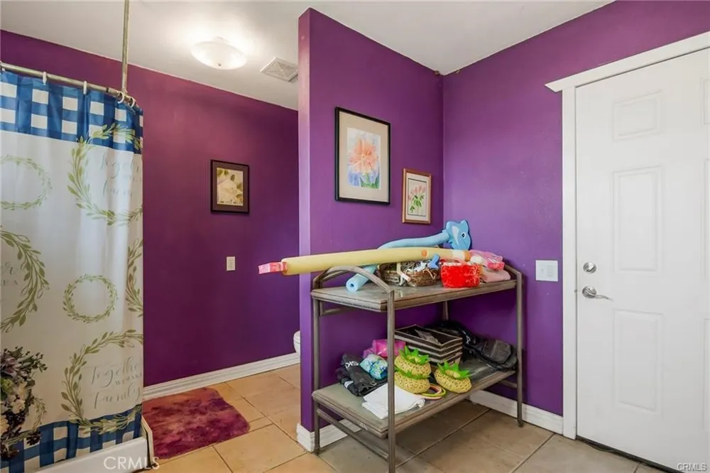 22085 FINNELL Corning, CA 96021