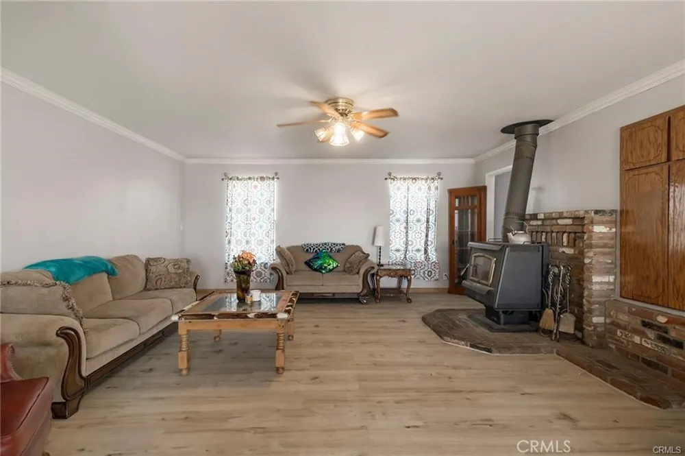22085 FINNELL Corning, CA 96021