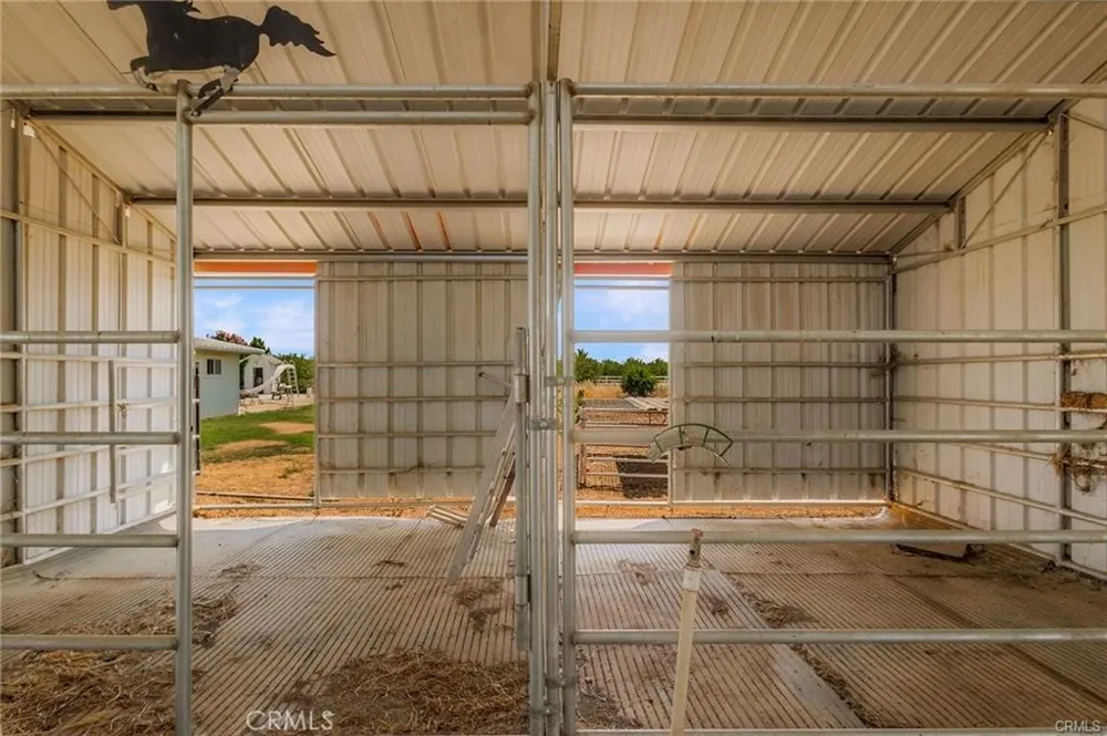 22085 FINNELL Corning, CA 96021