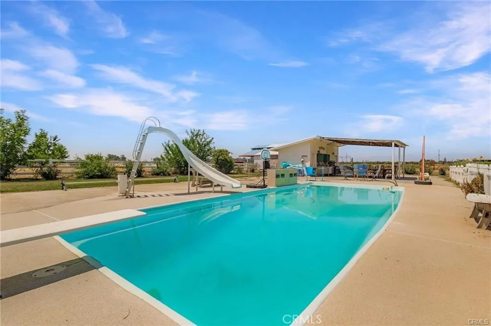 22085 FINNELL Corning, CA 96021