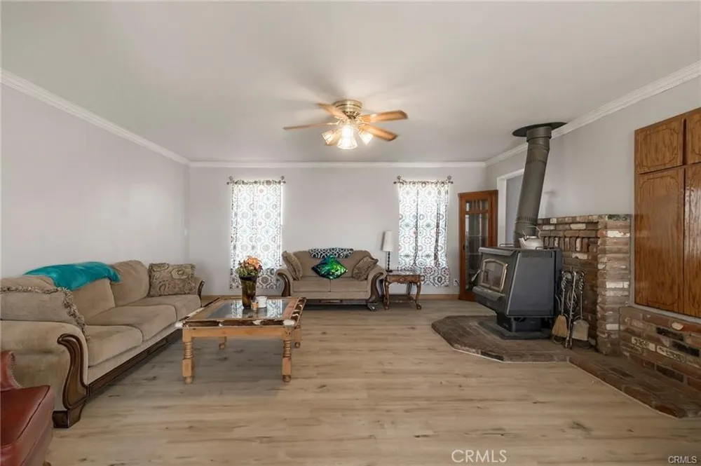 22085 FINNELL Corning, CA 96021